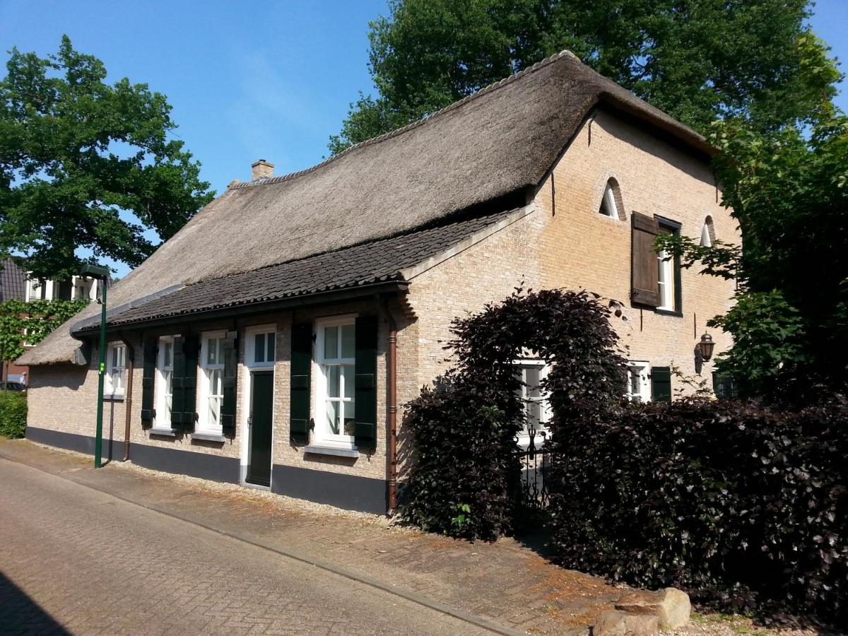 B & B De Pimpelmees 's-Gravenmoer Екстер'єр фото